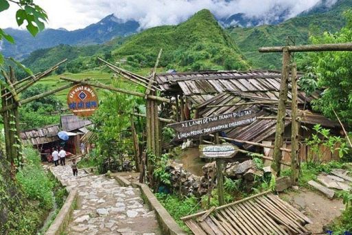 Cat Cat Village & Falls