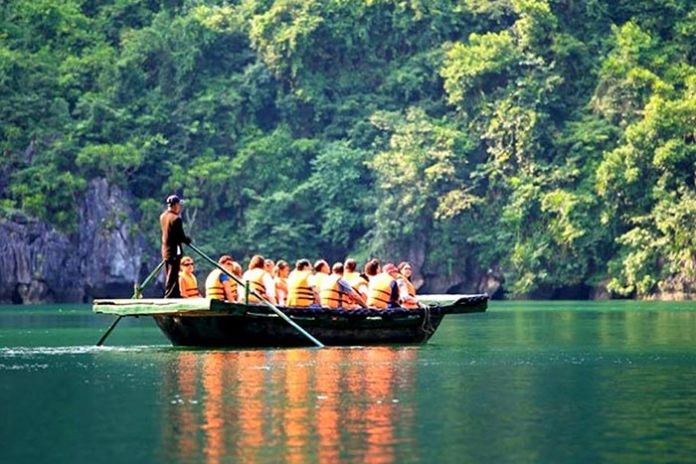 Vung Vieng Floating Village Or Bai Tu Long National Park