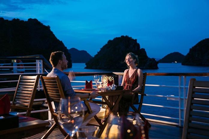 Hanoi â€“ Lan Ha Bay â€“ Bright Cave â€“ Dinner On Floating Farm