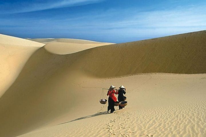 Vietnam Overland & Special Mui Ne Beach Family Tour