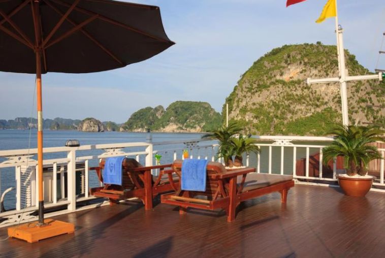 Cruise-sundeck-1