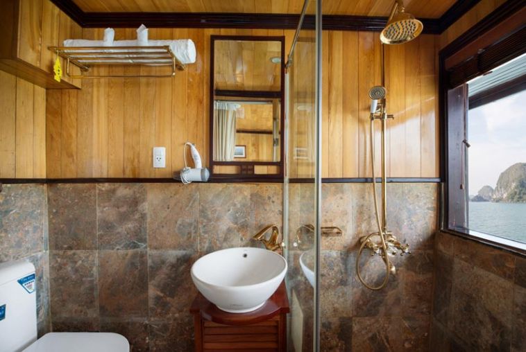 suite-bathroom-1